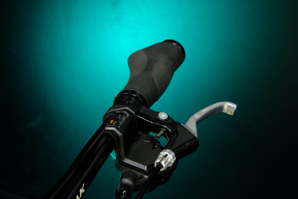 Lorak Glory 1000 Матовый Чёрный/Мятный рама 17 (на рост 155-173)